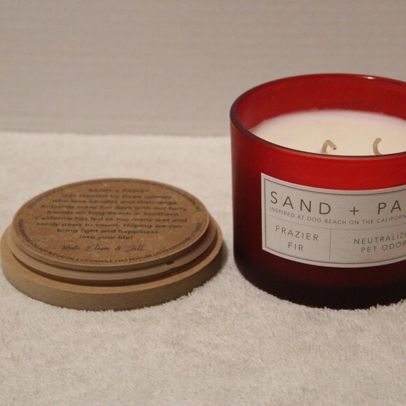 Sand & Paws Frazier Fir Scented Candle Neutralizes Pet Odor, Christmas Dog Theme - Picture 7 of 15